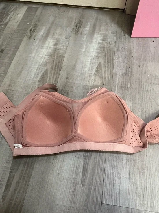 Embroidered Lace-Trim Support Bra in Blush Pink - Picture 2 of 3